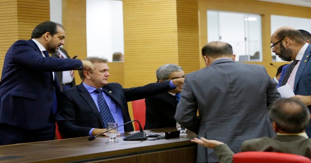 Visando economicidade, Assembleia Legislativa revisa contratos e cancela serviços