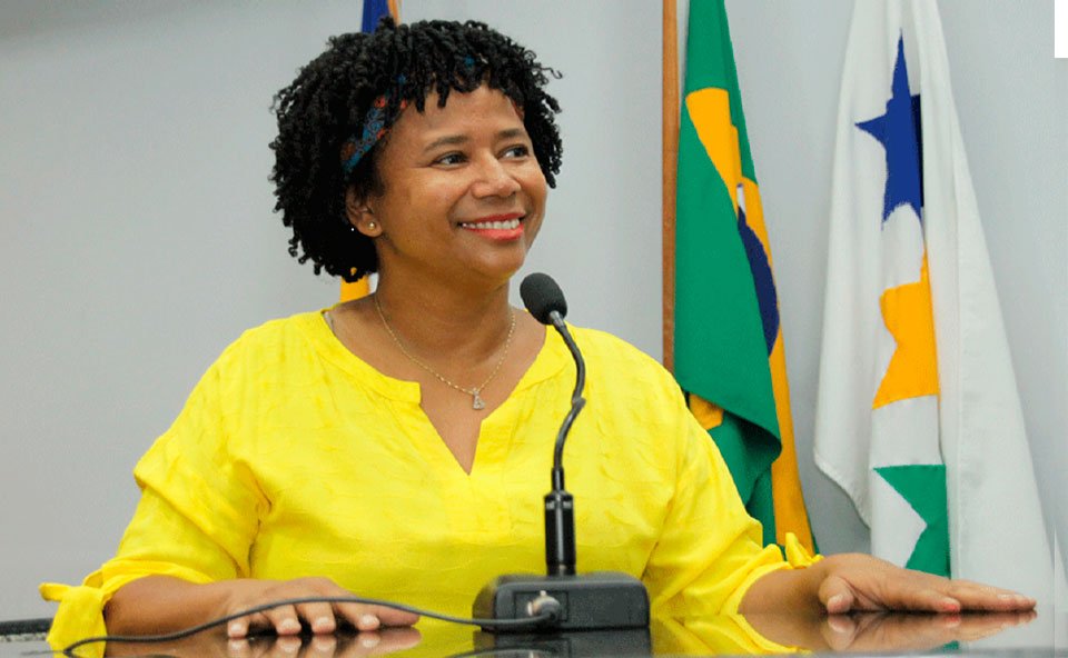 Silvia Cristina pede auditoria na Ceron