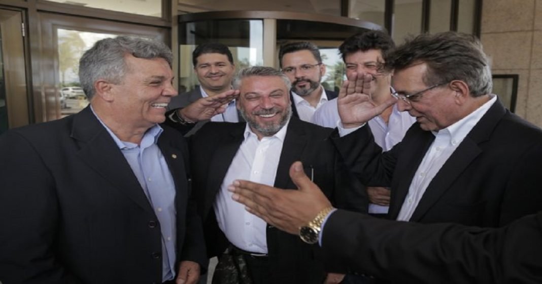 Caso de Suzano não mudará atuação da Bancada da Bala, diz líder