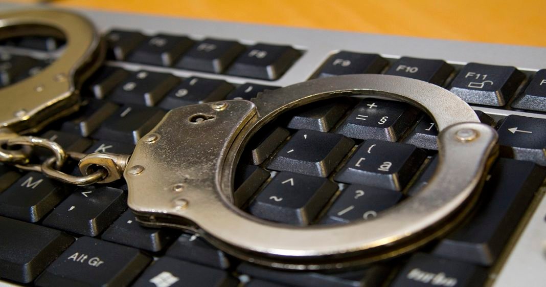 Crimes sexuais pela internet: a violência contra a mulher entre o real e o virtual