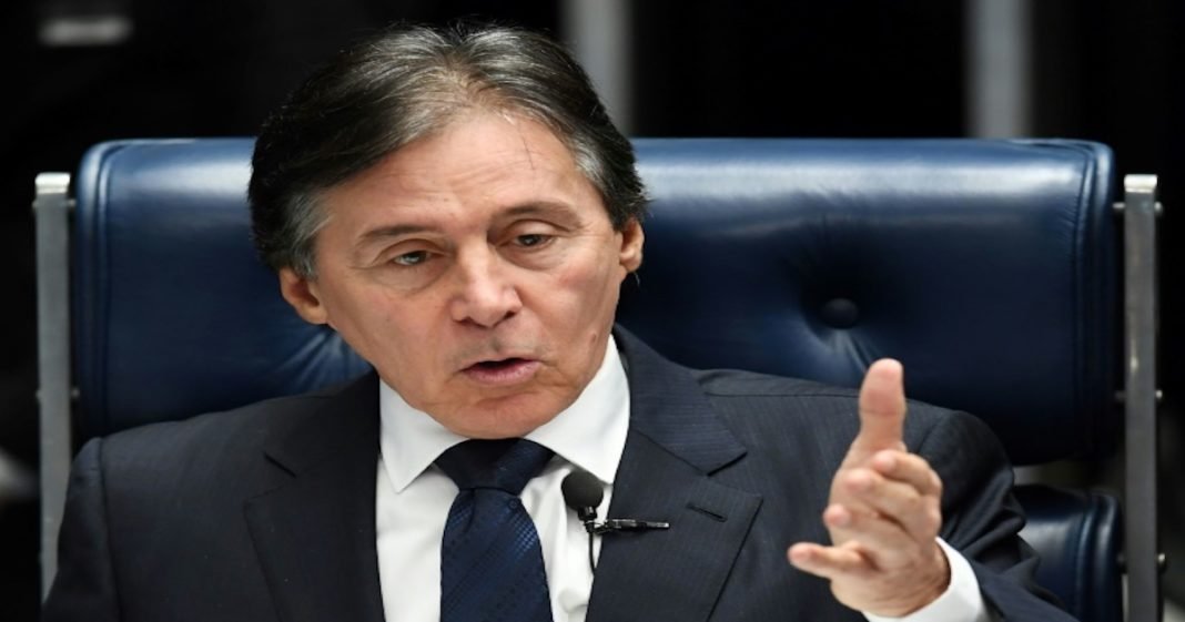 Senado gasta R$ 8,2 mil em quadro que retrata o ex-presidente Eunício Oliveira