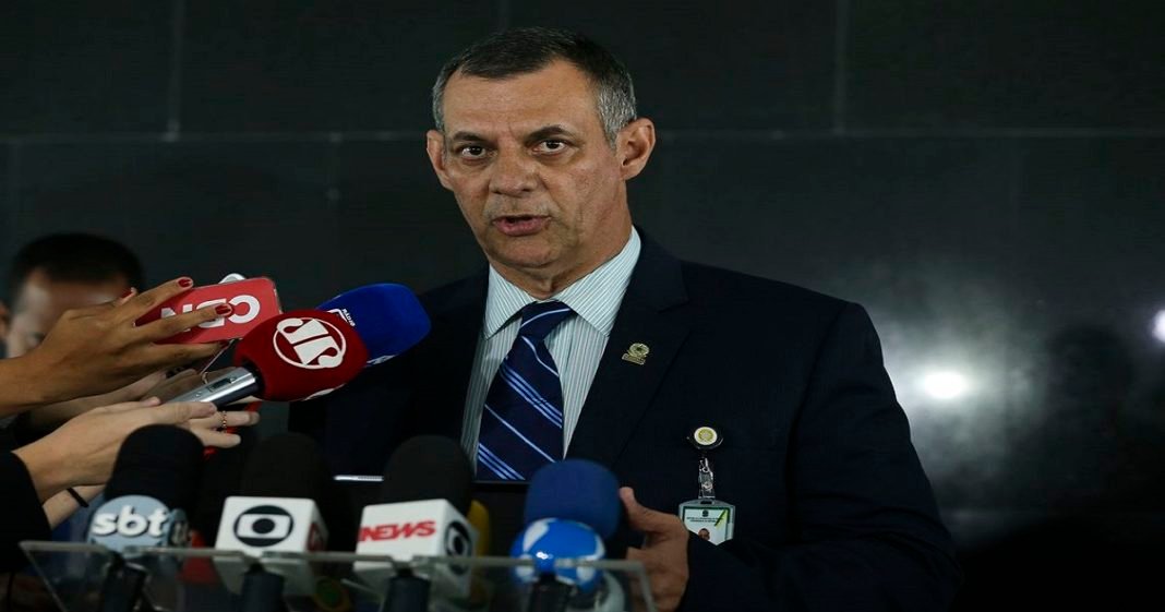 Bolsonaro determinou que Defesa faça as ‘comemorações devidas’ do golpe de 64, diz porta-voz