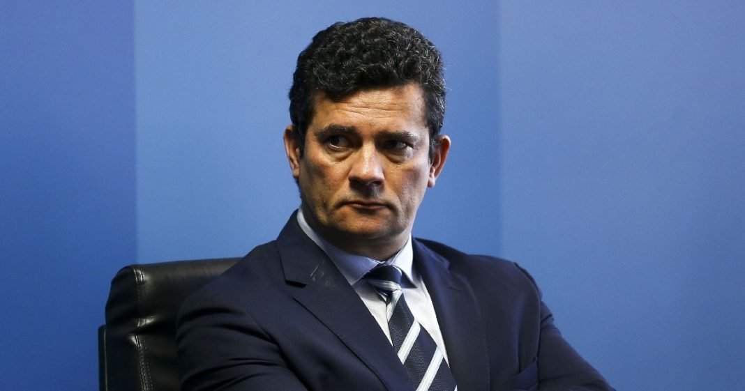 Moro vai ao Senado explicar mensagens divulgadas por site