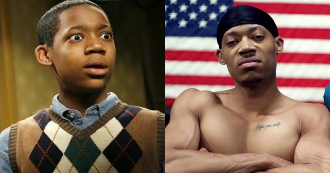 Astro de ‘Todo Mundo Odeia o Chris’ surpreende fãs ao aparecer bombado