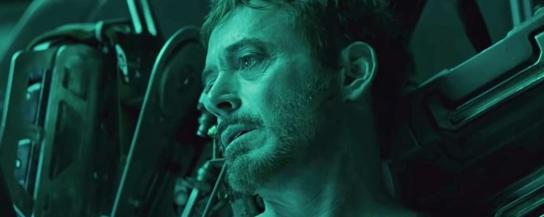 Vingadores Ultimato | Roteiristas exploraram opção de deixar Homem de Ferro vivo