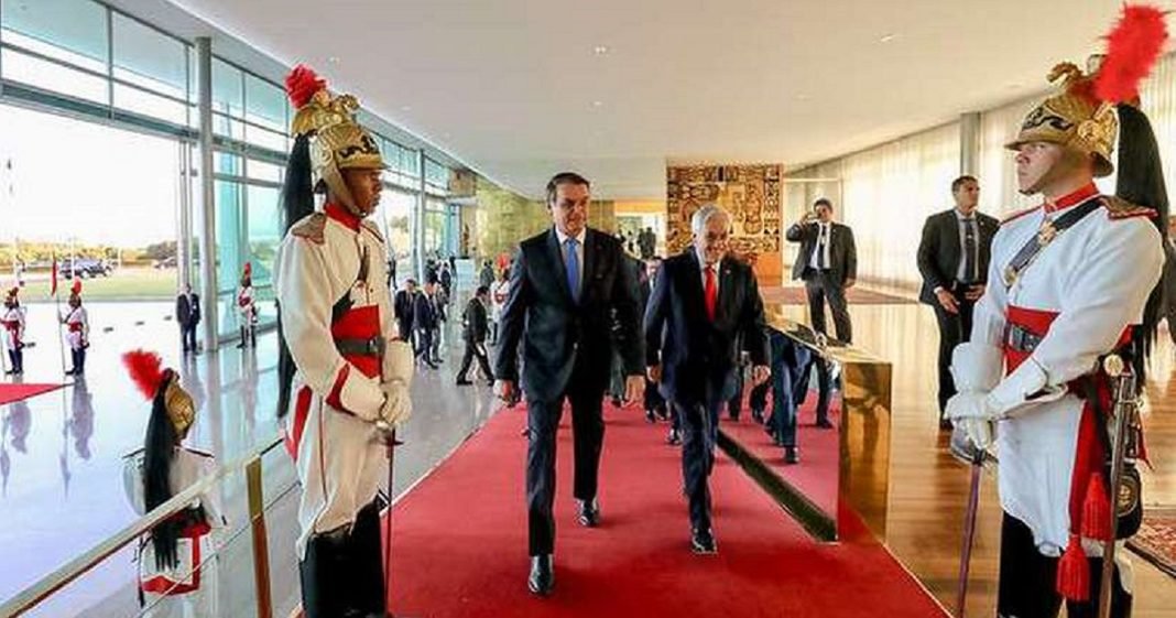 Bolsonaro recua e abre as portas para doações bilaterais à Amazônia