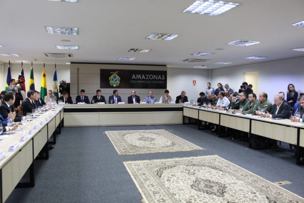 Onyx diz que Reunião com Governadores Discutiu Proposta de Adiar GLO por mais um mês, até outubro