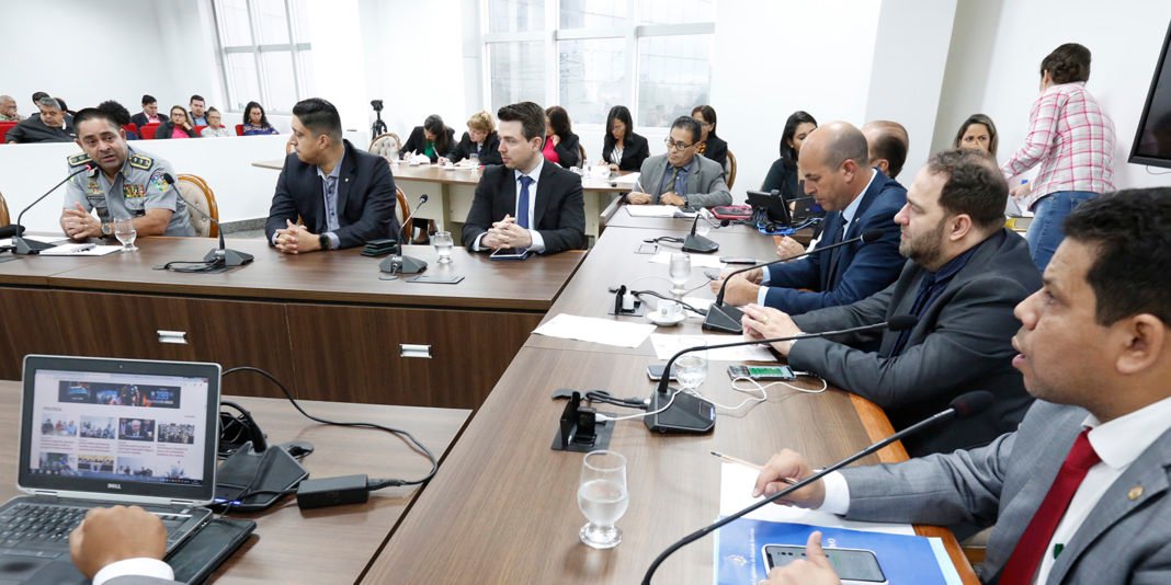 CPI avisa que população pode acionar a PM contra abusos cometidos pela Energisa