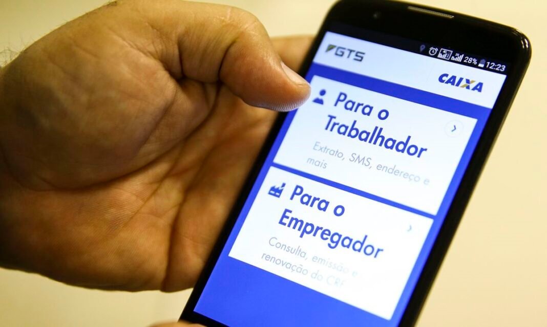 Caixa credita saque emergencial do FGTS para nascidos em abril