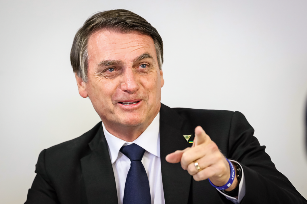 Bolsonaro prorroga Auxílio Emergencial por dois meses