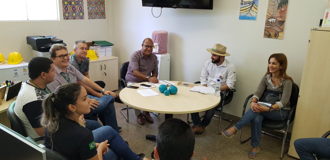 IDARON E EMATER FIRMAM CONVÊNIO COM IFRO CAMPUS CACOAL, IMPLANTAM LABORATÓRIO DE ANÁLISE FÍSICA DE GRÃOS E REALIZAM ANÁLISE PARA 5º CONCAFÉ