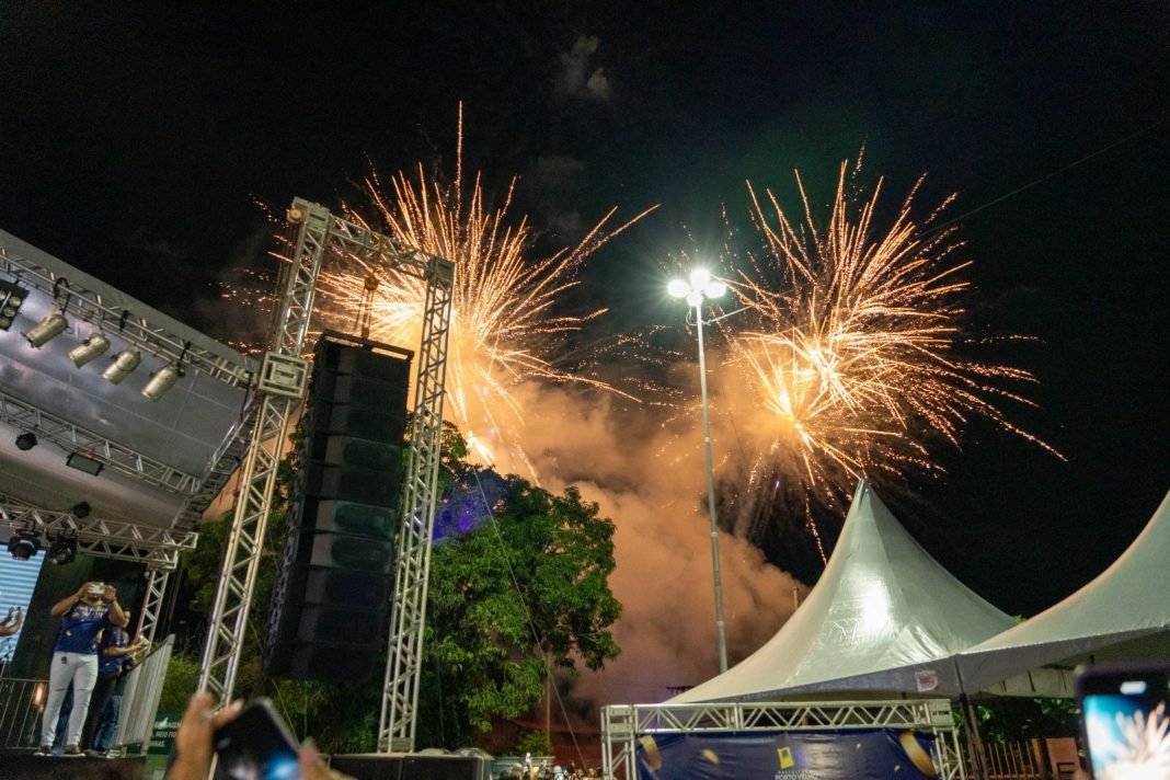 Porto Velho recebe 2023 com show pirotécnico e atrações musicais