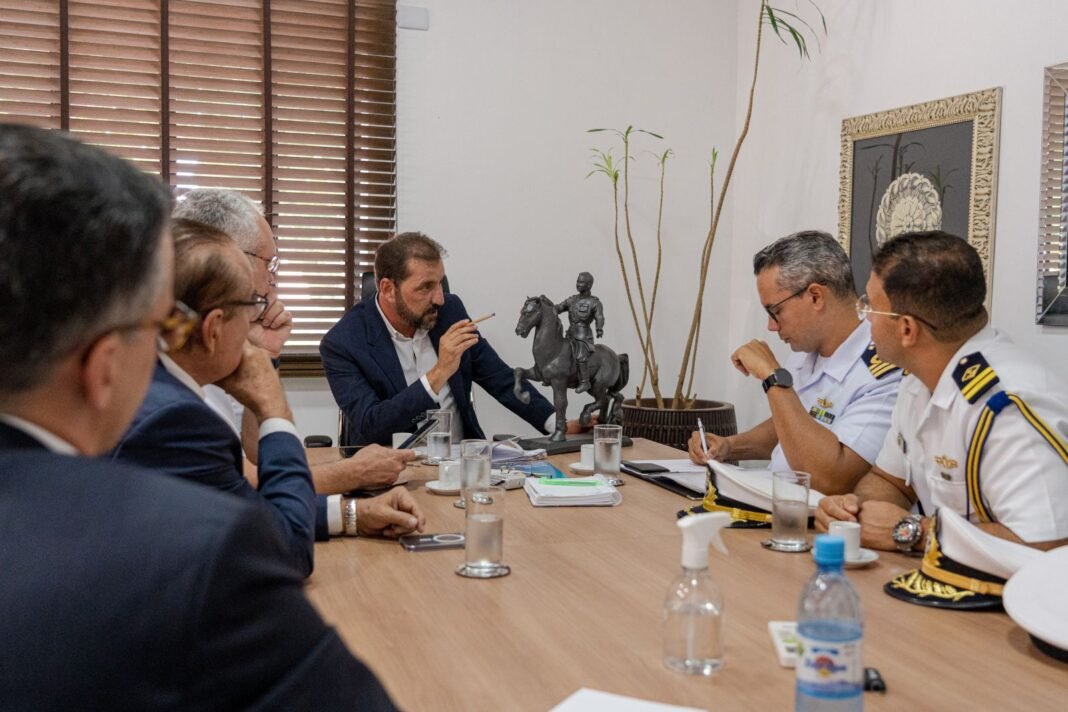 Comandante do 9º Distrito Naval da Marinha do Brasil visita Prefeitura de Porto Velho