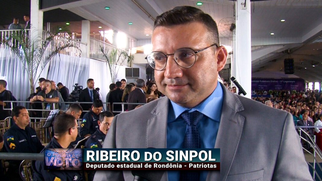 Vídeo: Ribeiro do Sinpol toma posse como deputado estadual e ressalta importância da união no parlamento