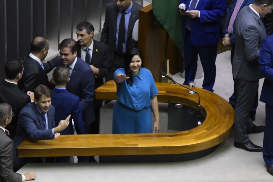 Deputada Federal Cristiane Lopes toma posse na Câmara dos Deputados