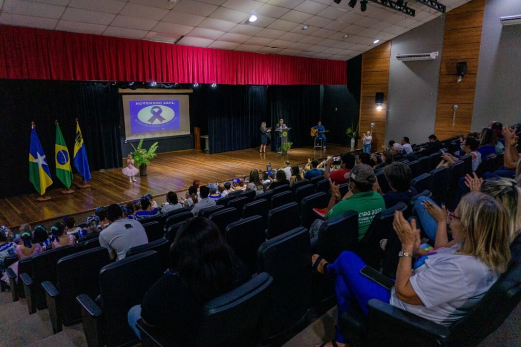 Município promove campanha fevereiro roxo e laranja no combate à leucemia e outras doenças