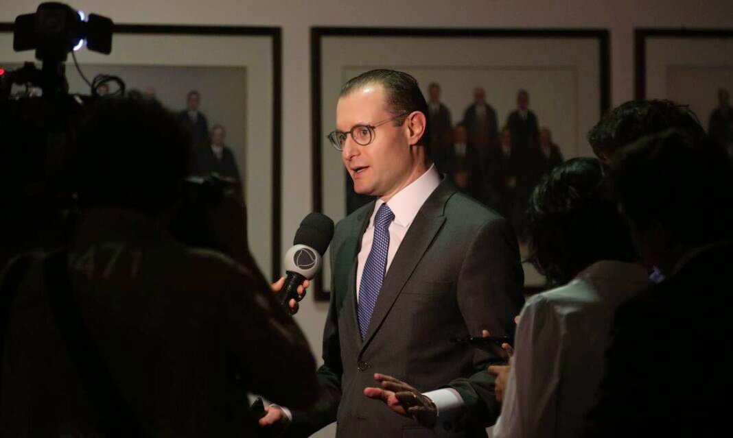 Juiz nega suspender indicação de Zanin ao Supremo