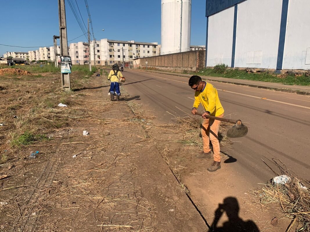 Prefeitura realiza limpeza no residencial Morar Melhor