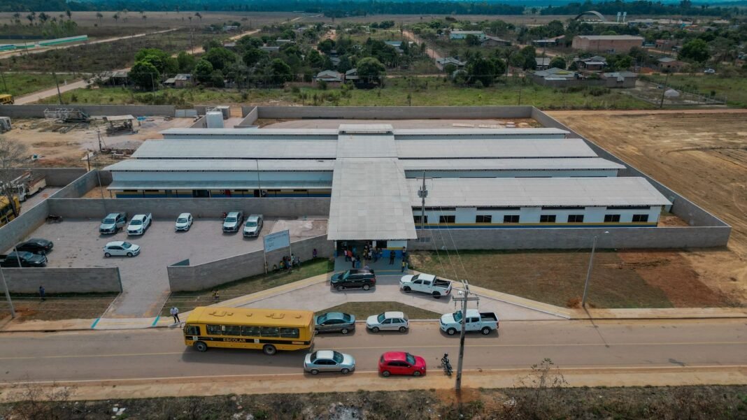 Vídeo: Jaci-Paraná recebe nova Escola Municipal Joaquim Vicente Rondon