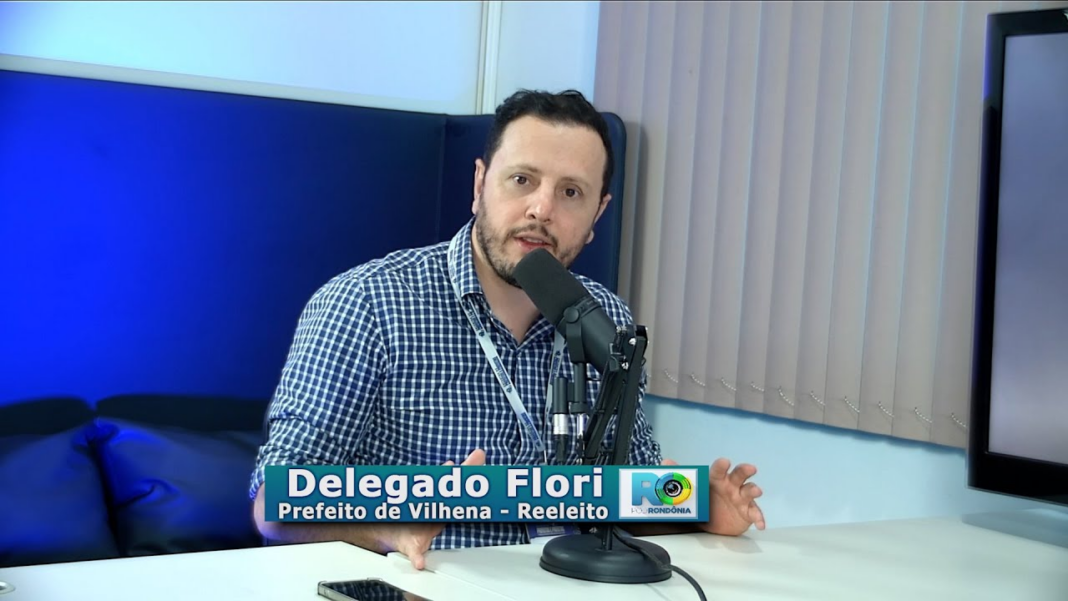 Delegado Flori Vilhena durante entrevista ao Pod Rondônia sobre saúde e gestão municipal