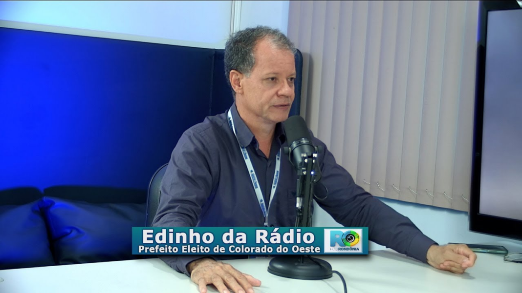 Edinho da Rádio Colorado durante entrevista ao Pod Rondônia sobre saúde, vicinais e gestão pública