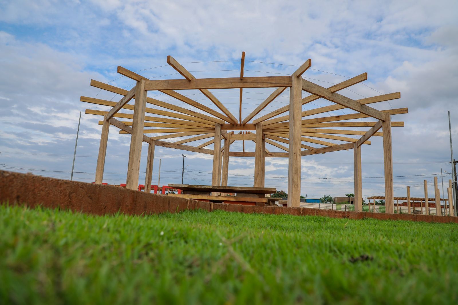 A obra da praça Flamboyant vai contemplar a população da zona Leste