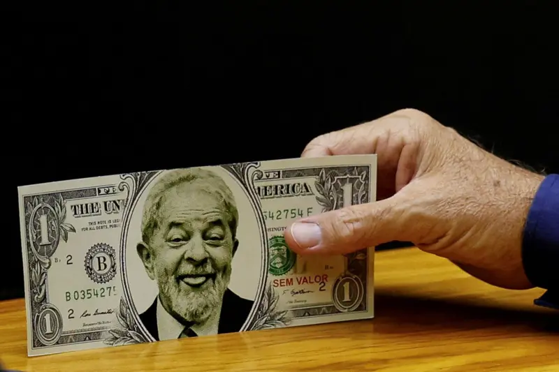 Alta do dólar virou munição da oposição contra Lula