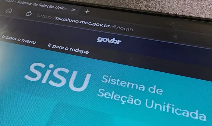 Descubra como se inscrever no Sisu 2025 e concorrer a vagas em universidades públicas. Inscrições abertas de 17 a 21 de janeiro. Veja detalhes!