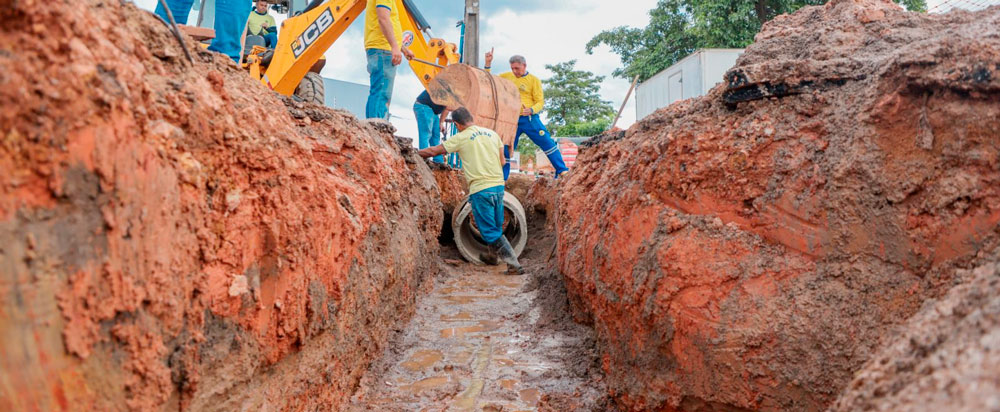 Limpeza e construção de novas bocas de lobo aumentam eficiência da drenagem