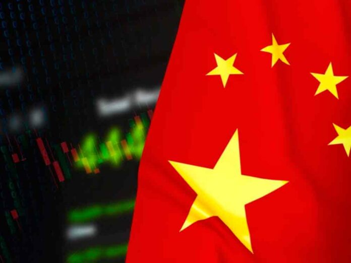 Guerra comercial entre China e EUA se intensifica com novas tarifas retaliatórias sobre importações dos Estados Unidos.