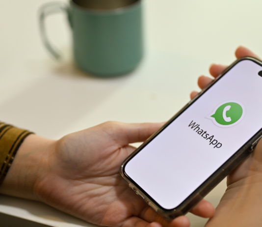 WhatsApp Ganha Função de Calculadora: Veja Como Usar A nova calculadora do WhatsApp facilita operações matemáticas sem sair do app, mas por enquanto só está disponível no iPhone. (Foto: Bongkarngraphic/Canva Pro)