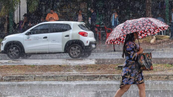 Chuva forte e ciclone afetarão o Centro-Sul no último fim de semana do verão