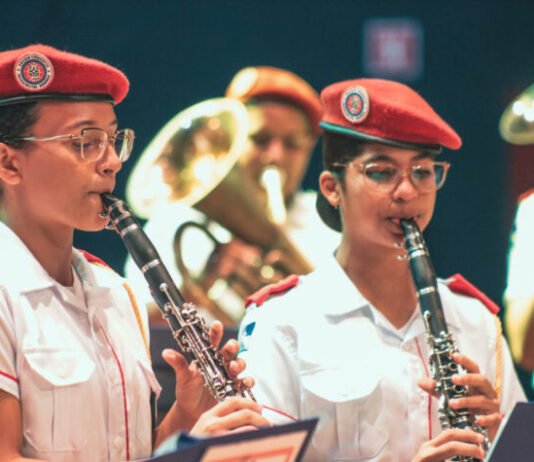 Projeto “Jovens que Brilham” abre inscrições para talentos de 15 a 29 anos em canto, dança e instrumental Regras e categorias do Jovens que Brilham para talentos iniciantes