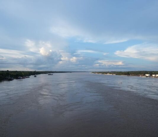Rio Madeira em tendência de baixa: nível se aproxima dos 16 metros em Porto Velho Comunidades ribeirinhas sofrem com a baixa no nível do Rio Madeira