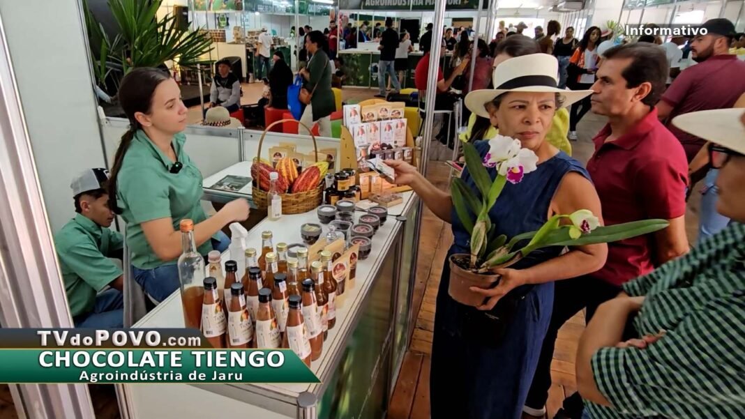 Chocolate Tiengo no Pavilhão da Agricultura da Rondônia Rural Show Chocolate Tiengo apresenta produtos da agroindústria de Jaru no Pavilhão da Agricultura da Rondônia Rural Show Internacional