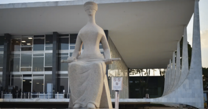 Bolsonaro depõe no STF sobre trama golpista para impedir posse de Lula