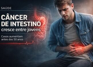 Câncer de intestino cresce entre jovens e acende alerta médico Jovem com dor abdominal representando aumento de câncer de intestino entre jovens