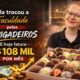 Empreendedora segura caixa de brigadeiros após rodízio que elevou faturamento para R$ 108 mil por mês