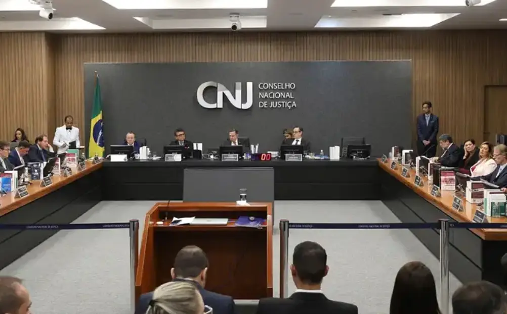 Plenário do CNJ durante sessão sobre direitos humanos e aceleração de julgamentos no Brasil