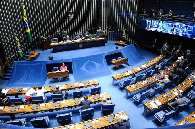 Plenário do Senado Federal durante votação que aprovou criação de 17,8 mil cargos no Executivo