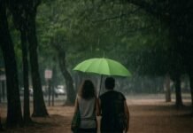Chuva forte atinge Norte, Nordeste e Sul nesta quarta Chuva forte no Brasil com pessoas usando guarda-chuva durante temporal