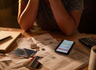 Famílias brasileiras endividadas atingem maior nível da história famílias brasileiras endividadas