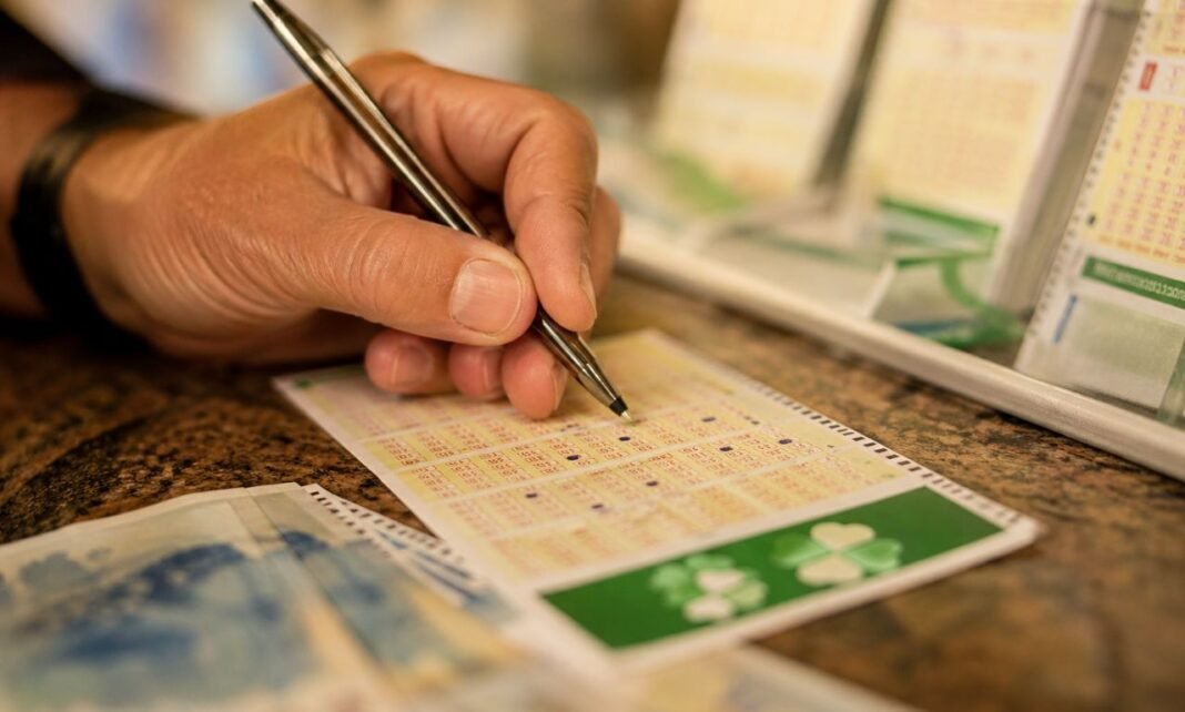 Mega-Sena sorteia prêmio