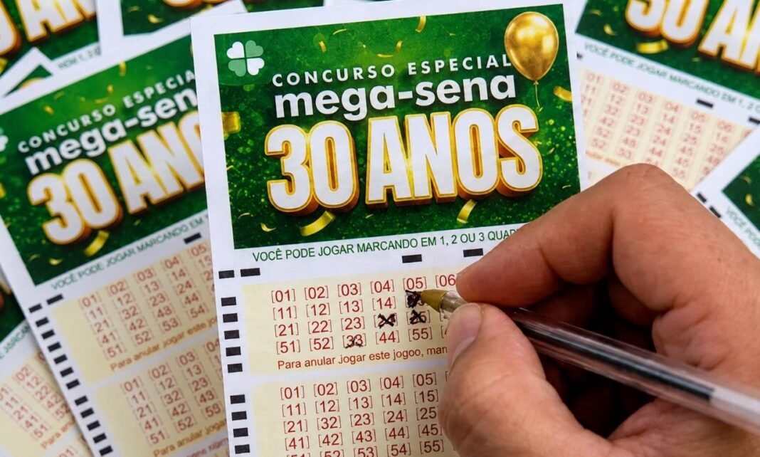 Apostador marca volante da Mega-Sena 30 anos em concurso especial com prêmio milionário