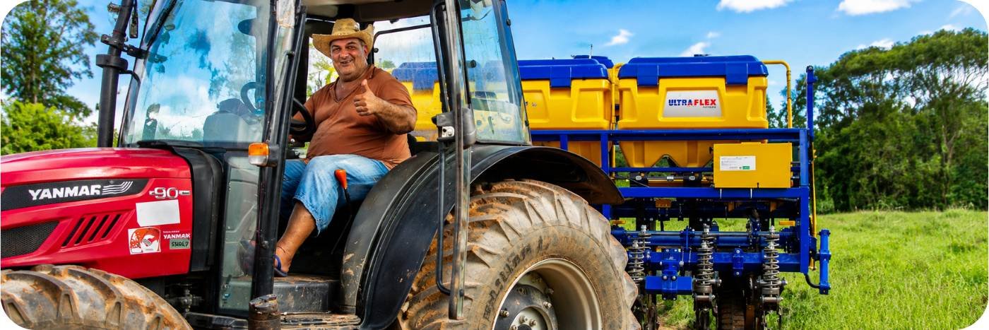 Plantadeira de alta tecnologia entregue a produtores rurais em ação do Alero no Agro em Ariquemes