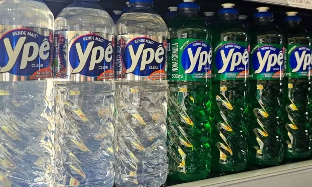 Recolhimento de produtos Ypê determinado pela Anvisa após risco de contaminação em lotes específicos