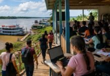 Acelero Baixo Madeira leva cursos gratuitos e qualificação a comunidades ribeirinhas Acelero Baixo Madeira leva cursos gratuitos a comunidades ribeirinhas com barco, rio e sala de capacitação