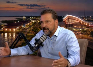 Hildon Chaves mira Governo e diz que Rondônia precisa de gestão eficiente Hildon Chaves mira Governo de Rondônia e defende gestão eficiente em entrevista no PodRondônia