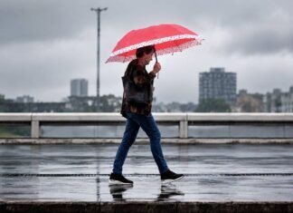 Chuvas voltam a avançar no país com chegada de frente fria chuvas no brasil