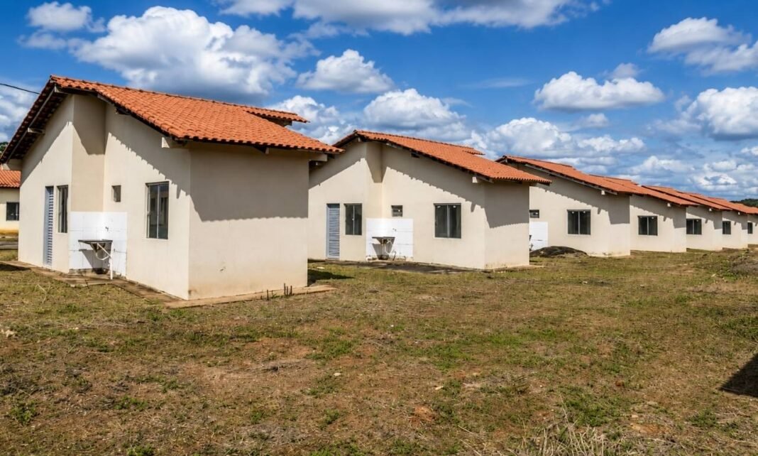 Deputados aprovam R$ 111,1 mil para concluir moradias em Rondônia